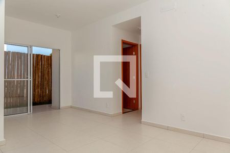 Sala de apartamento para alugar com 2 quartos, 70m² em Jardim Holanda, Uberlândia