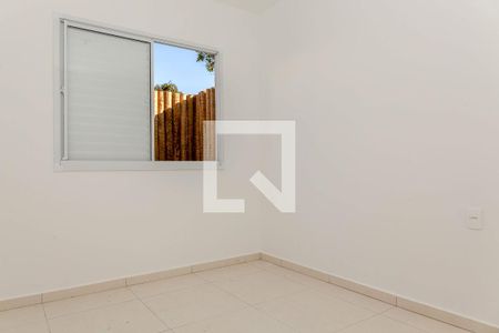 Suíte de apartamento para alugar com 2 quartos, 70m² em Jardim Holanda, Uberlândia