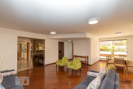 Apartamento à venda com 200m², 4 quartos e 3 vagas Apartamento à venda com 200m², 4 quartos e 3 vagasSalão de Festas