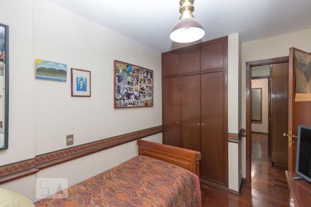 Apartamento à venda com 200m², 4 quartos e 3 vagas Apartamento à venda com 200m², 4 quartos e 3 vagasSuíte 2