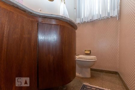 Apartamento à venda com 200m², 4 quartos e 3 vagas Apartamento à venda com 200m², 4 quartos e 3 vagasLavabo