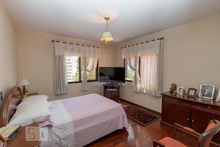 Apartamento à venda com 200m², 4 quartos e 3 vagas Apartamento à venda com 200m², 4 quartos e 3 vagasSuíte 1