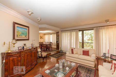 Apartamento à venda com 200m², 4 quartos e 3 vagas Apartamento à venda com 200m², 4 quartos e 3 vagasSala