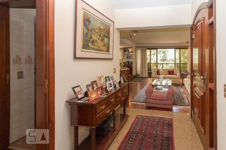 Apartamento à venda com 200m², 4 quartos e 3 vagas Apartamento à venda com 200m², 4 quartos e 3 vagasHall de Entrada