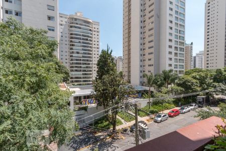 Apartamento à venda com 200m², 4 quartos e 3 vagas Apartamento à venda com 200m², 4 quartos e 3 vagasVista da Janela da Suíte 1