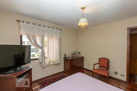 Apartamento à venda com 200m², 4 quartos e 3 vagas Apartamento à venda com 200m², 4 quartos e 3 vagasSuíte 1