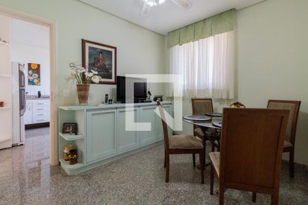 Apartamento à venda com 308m², 5 quartos e 5 vagas Apartamento à venda com 308m², 5 quartos e 5 vagasCozinha - copa