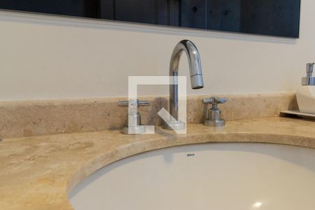 Apartamento à venda com 308m², 5 quartos e 5 vagas Apartamento à venda com 308m², 5 quartos e 5 vagasSuíte 1 - banheiro 1