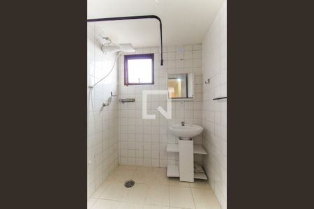Apartamento para alugar com 48m², 2 quartos e 2 vagas Apartamento para alugar com 48m², 2 quartos e 2 vagasBanheiro