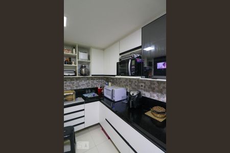 Apartamento à venda com 160m², 3 quartos e 1 vaga Apartamento à venda com 160m², 3 quartos e 1 vagaCozinha - Armários