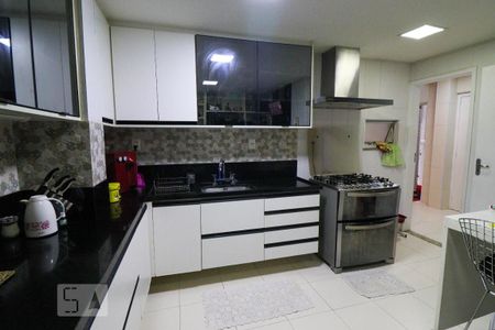 Apartamento à venda com 160m², 3 quartos e 1 vaga Apartamento à venda com 160m², 3 quartos e 1 vagaCozinha