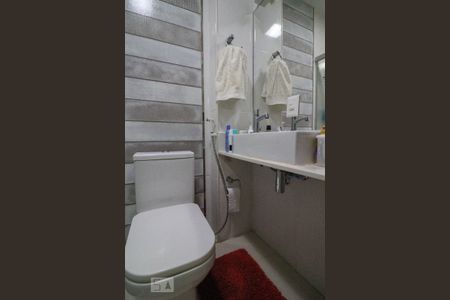 Apartamento à venda com 160m², 3 quartos e 1 vaga Apartamento à venda com 160m², 3 quartos e 1 vagaBanheiro