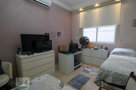 Apartamento à venda com 160m², 3 quartos e 1 vaga Apartamento à venda com 160m², 3 quartos e 1 vagaQuarto 2