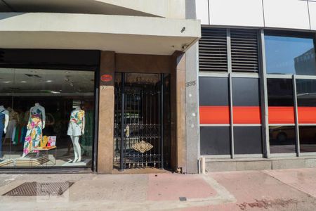 Apartamento à venda com 160m², 3 quartos e 1 vaga Apartamento à venda com 160m², 3 quartos e 1 vagaFachada