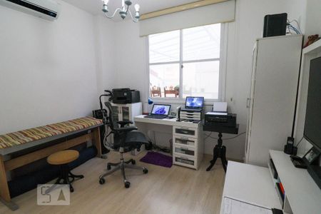 Apartamento à venda com 160m², 3 quartos e 1 vaga Apartamento à venda com 160m², 3 quartos e 1 vagaQuarto 1