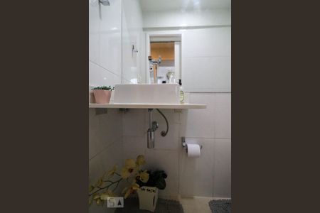 Apartamento à venda com 160m², 3 quartos e 1 vaga Apartamento à venda com 160m², 3 quartos e 1 vagaLavabo