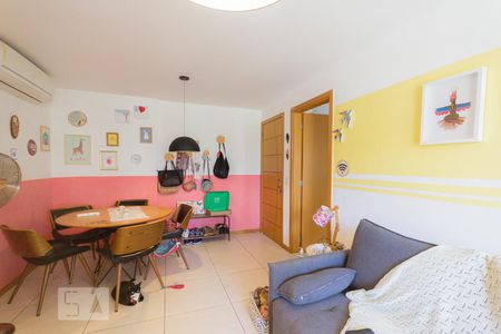 Sala de apartamento para alugar com 3 quartos, 90m² em Jacarepaguá, Rio de Janeiro