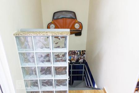 Apartamento à venda com 116m², 4 quartos e 1 vaga Apartamento à venda com 116m², 4 quartos e 1 vagaEscada