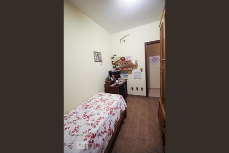 Casa à venda com 155m², 4 quartos e 4 vagas