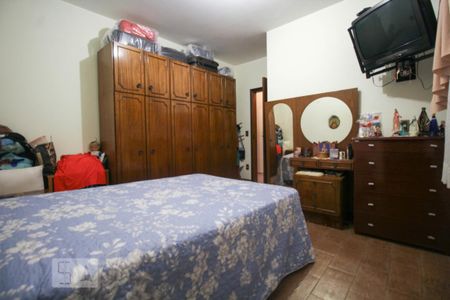 Casa à venda com 155m², 4 quartos e 4 vagas