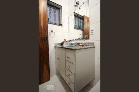 Casa à venda com 155m², 4 quartos e 4 vagas