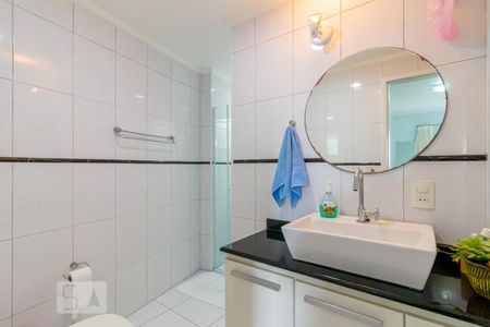 Apartamento à venda com 113m², 3 quartos e 1 vaga Apartamento à venda com 113m², 3 quartos e 1 vagaBanheiro da Suíte