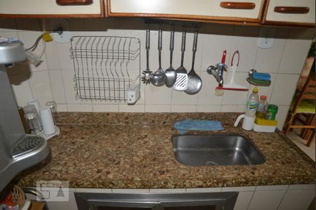 Apartamento à venda com 70m², 2 quartos e sem vaga Apartamento à venda com 70m², 2 quartos e sem vagaCozinha