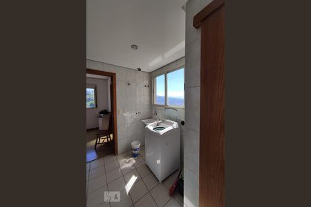 Apartamento à venda com 342m², 3 quartos e 2 vagas Apartamento à venda com 342m², 3 quartos e 2 vagas Área de Serviço