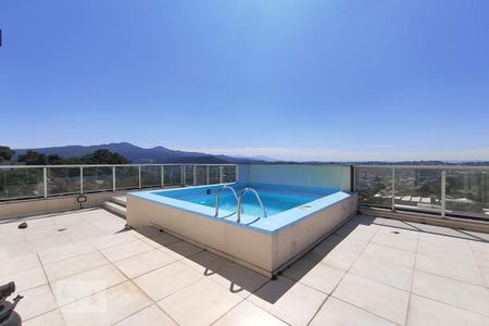 Apartamento à venda com 342m², 3 quartos e 2 vagas Apartamento à venda com 342m², 3 quartos e 2 vagasPiscina privativa