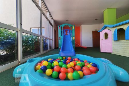 Apartamento à venda com 342m², 3 quartos e 2 vagas Apartamento à venda com 342m², 3 quartos e 2 vagasBrinquedoteca