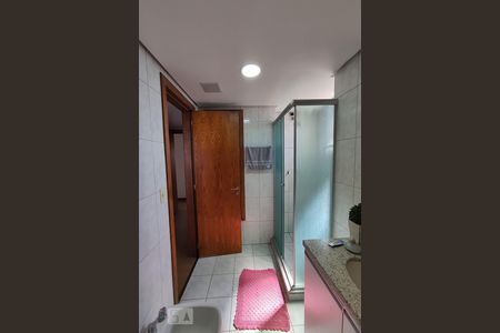 Apartamento à venda com 342m², 3 quartos e 2 vagas Apartamento à venda com 342m², 3 quartos e 2 vagasBanheiro da Suíte