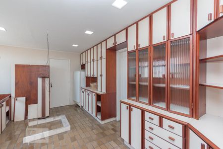 Apartamento à venda com 460m², 5 quartos e 5 vagas Apartamento à venda com 460m², 5 quartos e 5 vagasCozinha