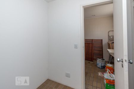 Apartamento à venda com 460m², 5 quartos e 5 vagas Apartamento à venda com 460m², 5 quartos e 5 vagasQuarto de Serviço