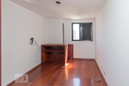 Apartamento à venda com 460m², 5 quartos e 5 vagas Apartamento à venda com 460m², 5 quartos e 5 vagasSuíte 2