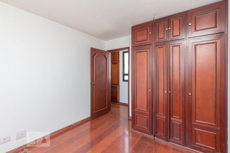 Apartamento à venda com 460m², 5 quartos e 5 vagas Apartamento à venda com 460m², 5 quartos e 5 vagasSuíte 2