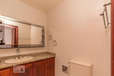 Apartamento à venda com 460m², 5 quartos e 5 vagas Apartamento à venda com 460m², 5 quartos e 5 vagasBanheiro da Suíte 3