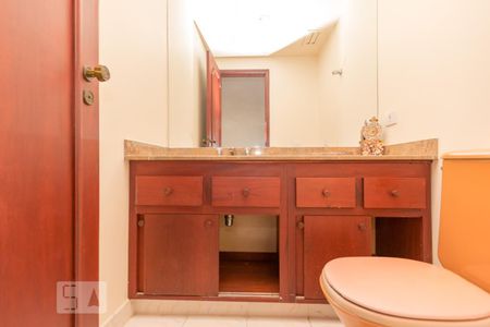 Apartamento à venda com 460m², 5 quartos e 5 vagas Apartamento à venda com 460m², 5 quartos e 5 vagasLavabo