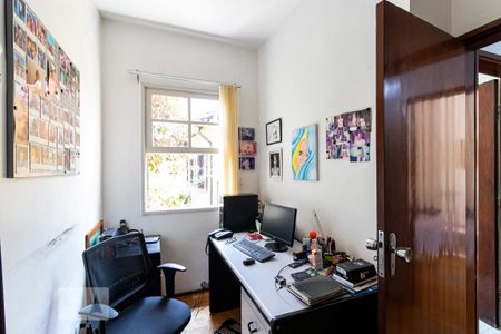 Casa à venda com 380m², 5 quartos e 2 vagas2o. Andar - Escritórrio