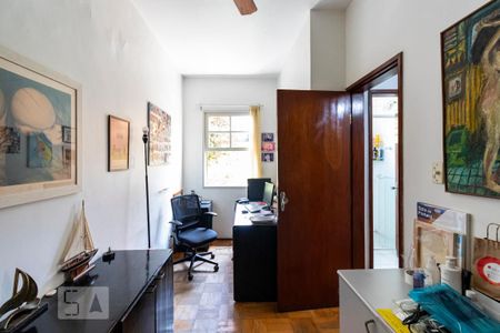 Casa à venda com 380m², 5 quartos e 2 vagas2o. Andar - Escritório