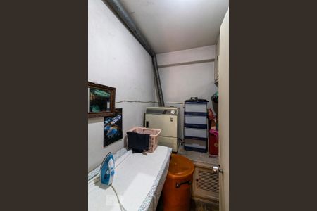 Casa à venda com 380m², 5 quartos e 2 vagas1o. Andar - Quarto de serviço