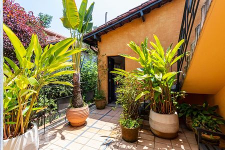 Casa à venda com 380m², 5 quartos e 2 vagas2o. Andar - Varanda