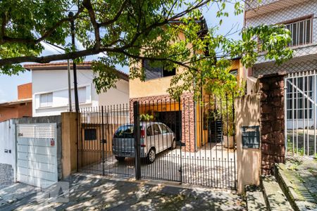 Casa à venda com 380m², 5 quartos e 2 vagasFachada