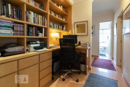 Escritório de apartamento à venda com 3 quartos, 148m² em Jardim Paulista, São Paulo