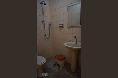 Casa à venda com 126m², 2 quartos e 2 vagasBanheiro da Suíte 1