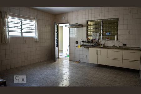 Casa à venda com 126m², 2 quartos e 2 vagasCozinha