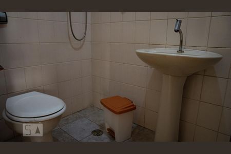 Casa à venda com 126m², 2 quartos e 2 vagasBanheiro