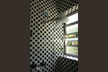Casa à venda com 193m², 4 quartos e 2 vagas Casa à venda com 193m², 4 quartos e 2 vagasBanheiro