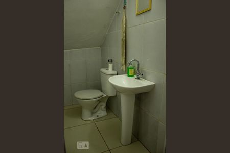 Casa à venda com 193m², 4 quartos e 2 vagas Casa à venda com 193m², 4 quartos e 2 vagasBanheiro