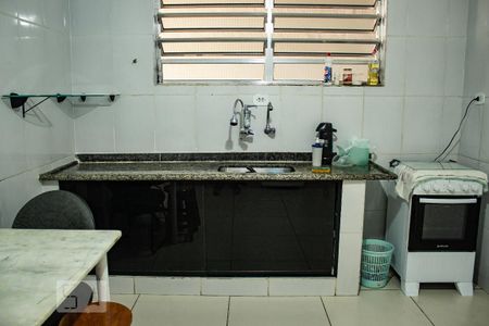 Casa à venda com 193m², 4 quartos e 2 vagas Casa à venda com 193m², 4 quartos e 2 vagasCozinha