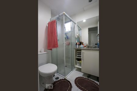 Apartamento à venda com 72m², 3 quartos e 2 vagas Apartamento à venda com 72m², 3 quartos e 2 vagasBanheiro da Suíte